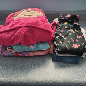 Girls 7/8 bundle (3)